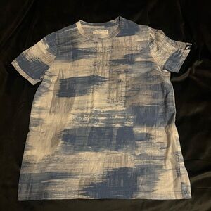 Abercrombie Kids Blue Short Sleeve Tee Artistic Design
